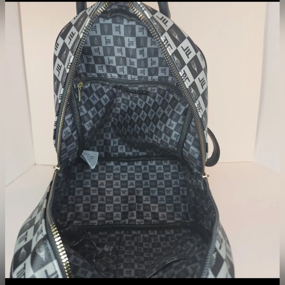 HASLEY SIGNATURE BACKPACK- BLACK/GREY. - Picture 10 of 11